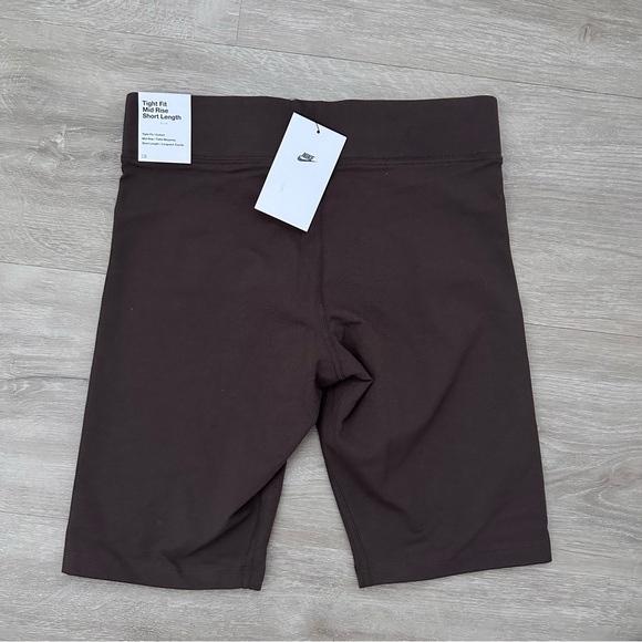 Nike Tight Fit Mid Rise Brown Biker Shorts - Picture 5 of 7
